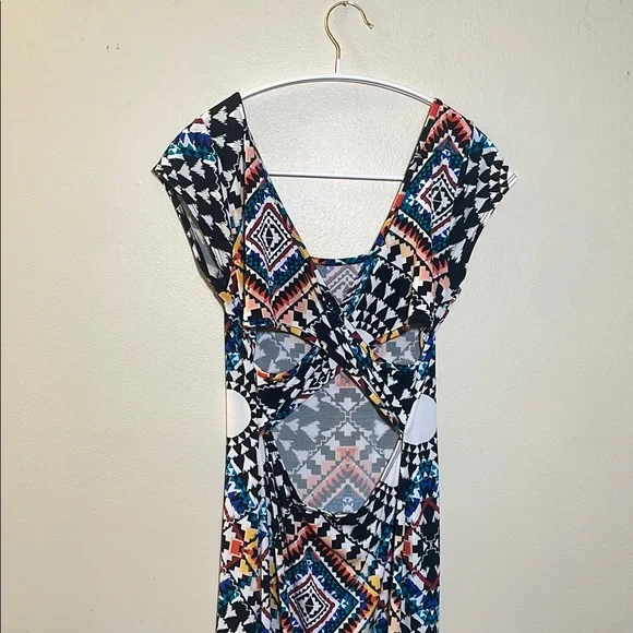 5/$25 BUNDLE Charlotte Russe Multicolor Geometric Maxi Dress - Picture 8 of 9